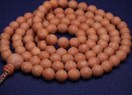 凤眼菩提12mm的现在不值钱了