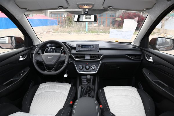 五菱宏光和宝骏730哪个好