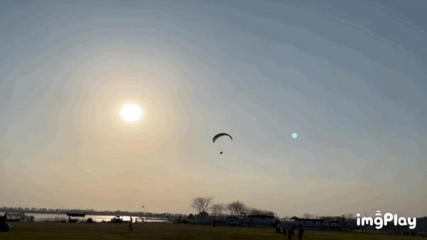 滑翔伞玩一次多少钱