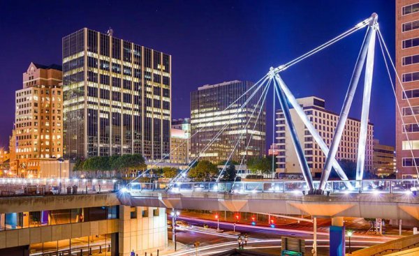 美国人平均工资多少钱一个月