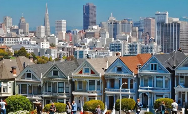 美国人平均工资多少钱一个月