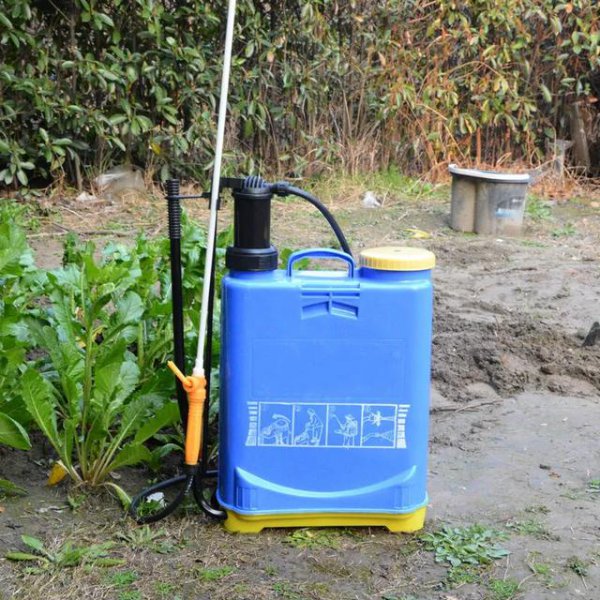 怎样清洗打过除草剂的喷雾器