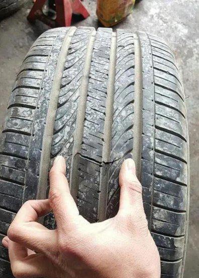 120速度行驶后轮爆胎会怎样