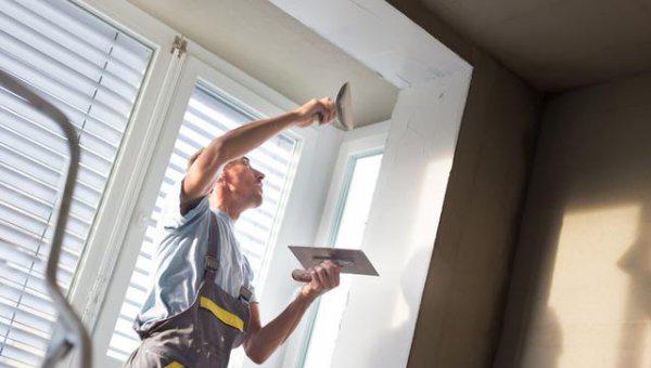 装修屋批腻子贴墙纸哪个合适点