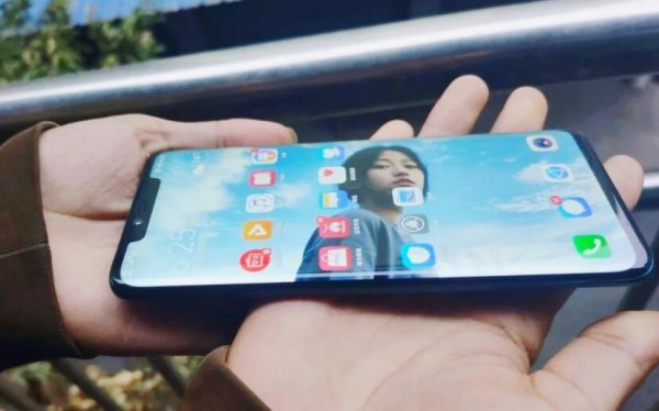 哪种屏幕材质对眼睛好