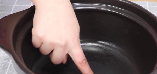 新买的砂锅使用前需怎么处理