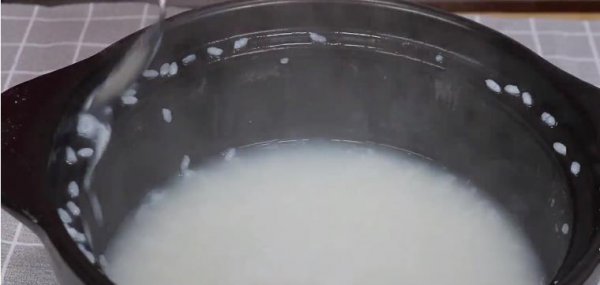 新买的砂锅使用前需怎么处理