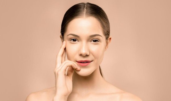 面霜白天用还是晚上用效果好