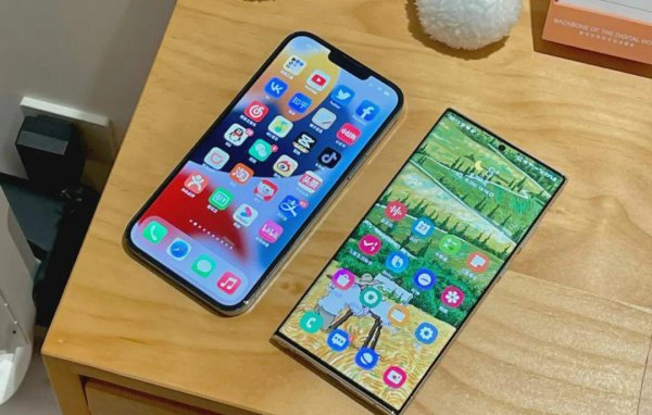 lcd oled哪个对眼睛好