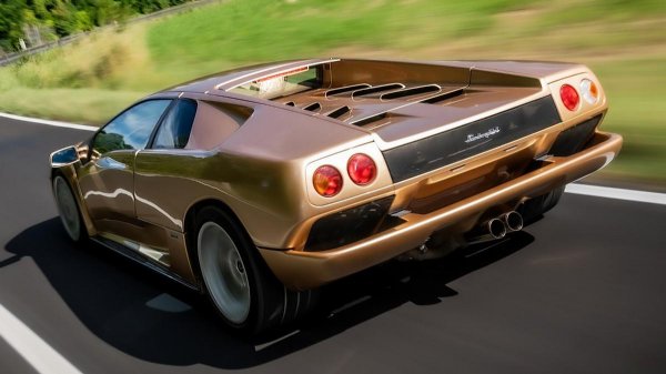 兰博基尼大牛和小牛区别在哪