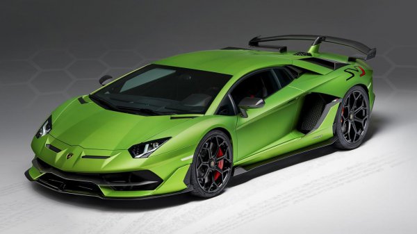 兰博基尼大牛和小牛区别在哪