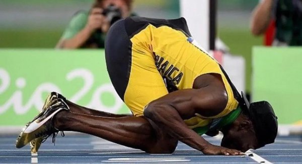 世界飞人博尔特是哪国人