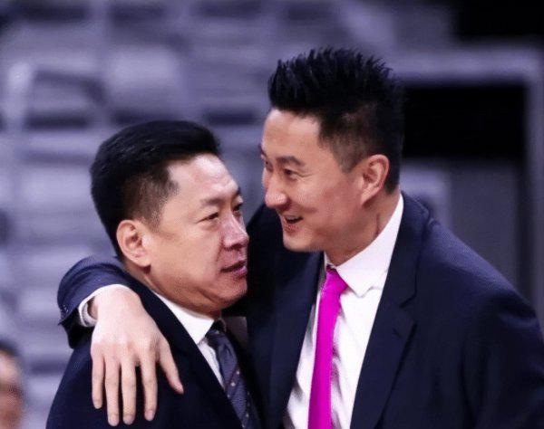 辽宁队主教杨鸣年薪为什么那么少