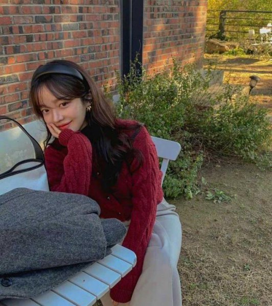 什么颜色的头发减龄显得皮肤白