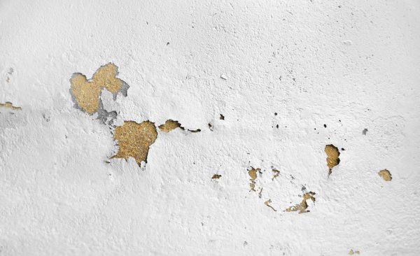 如何判断渗水还是返潮