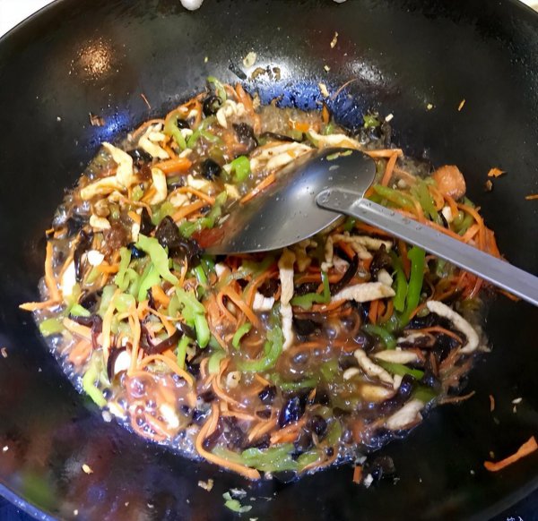 鱼香肉丝用什么肉做好吃