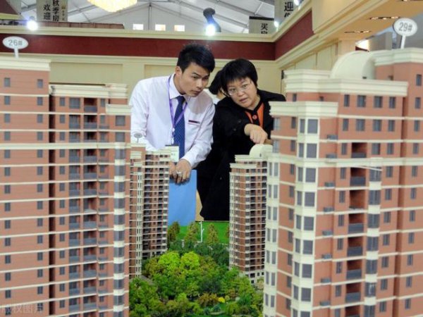 同一栋楼为什么西户比东户先卖完