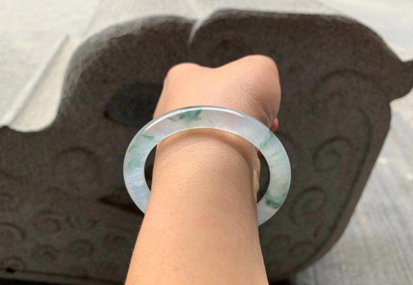 玻璃种翡翠硬度是多少