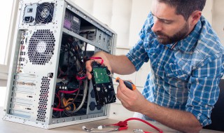 电脑老蓝屏怎么回事 电脑蓝屏是什么原因