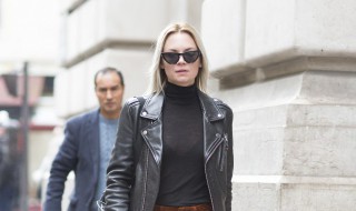 皮衣发黄怎么清洗变白色 皮衣发黄如何处理