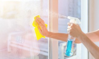 如何清理纱窗上的灰尘 怎样才能把纱窗的灰尘清理掉