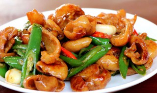 肥肠青椒怎么炒好吃 尖椒炒肥肠的步骤