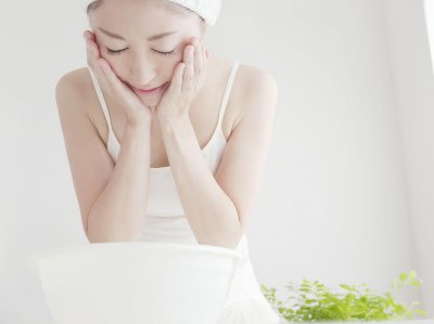 润肤露和身体乳的区别在哪 润肤乳和乳液的正确用法