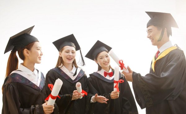 出国留学的优缺点