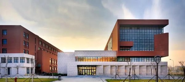 南开大学在哪个城市