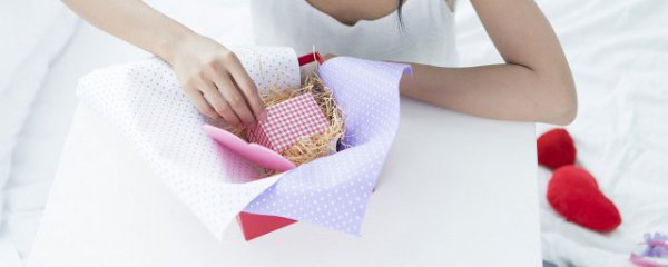 恋爱纪念日送什么礼物