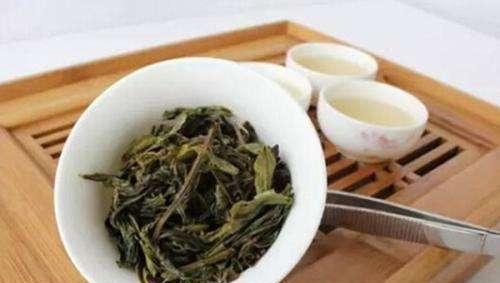 凉茶渣能直接放土里来养花吗