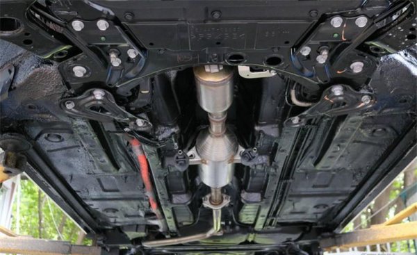 汽车底盘装甲是什么东西