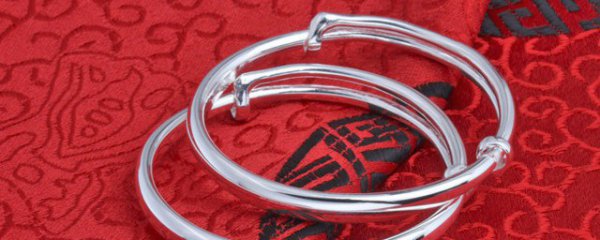 银手镯发黄怎么清洗