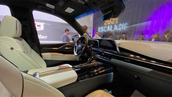 凯迪拉克最大的suv叫什么名字