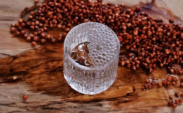 山西汾酒是红盖好黄盖好