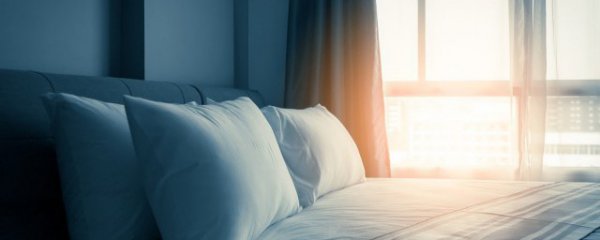 卧室朝南怎么选择