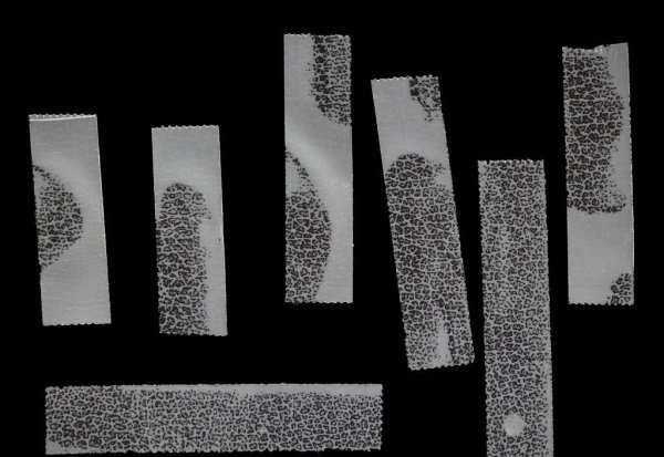 怎么去除衣服上的压胶图案