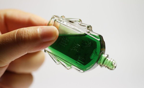 怎么去除衣服上的压胶图案