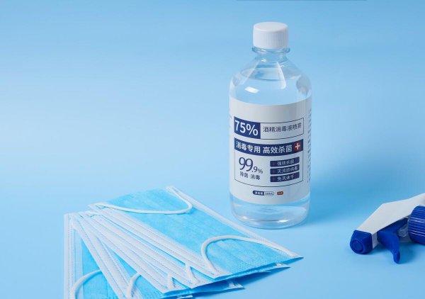 怎么去除衣服上的压胶图案