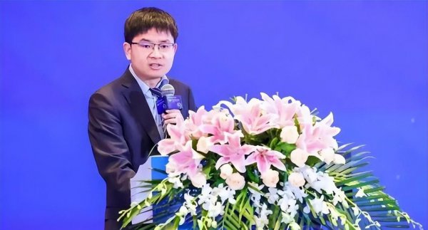 丘成桐对韦东奕的评价