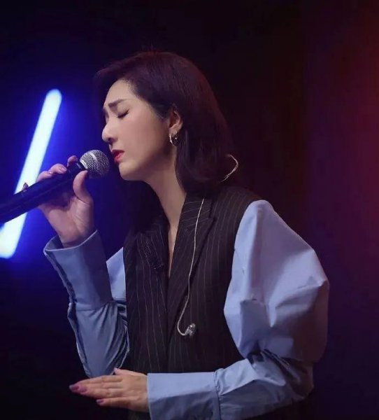 2023染头发颜色最流行显白