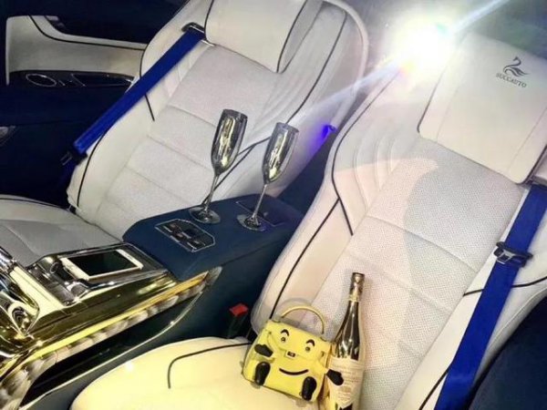 丰田埃尔法为什么在中国这么贵