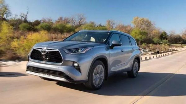 丰田埃尔法为什么在中国这么贵