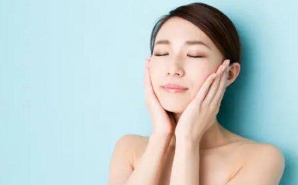 生理盐水可以天天敷脸吗