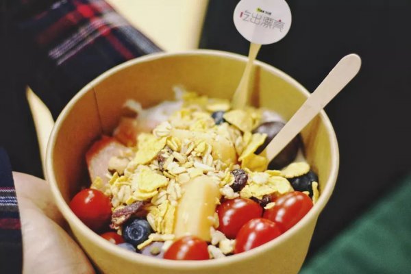 一次性饭盒能放微波炉吗