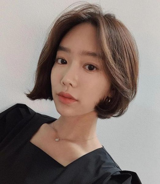 适合中年女性的短发型