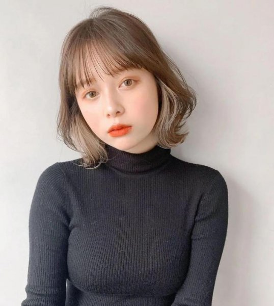 适合中年女性的短发型