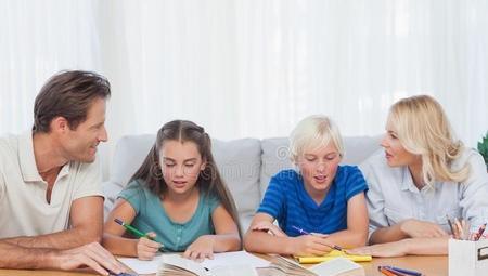 孩子叛逆不想上学了我应该怎么教育