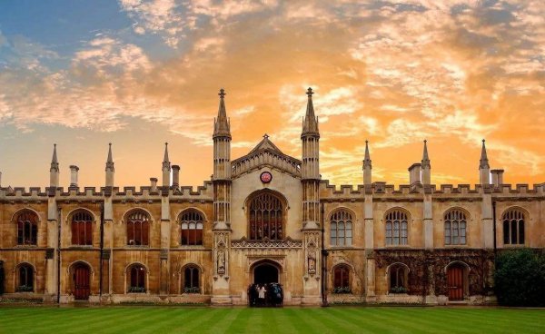 中国最古老的大学是什么