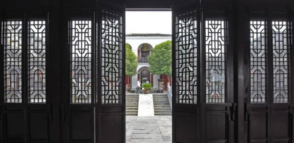 中国最古老的大学是什么